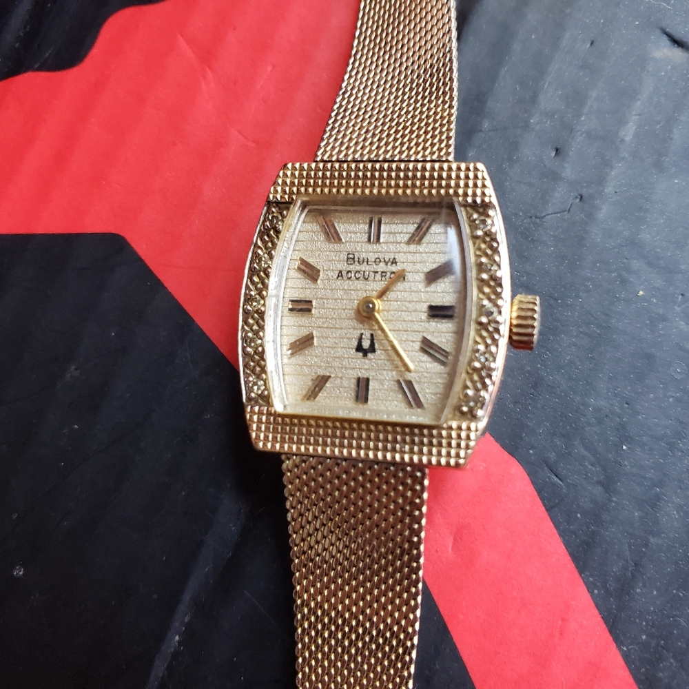Vintage Bulova Accutron With A Diamond Bezel In Good Condition Running Great